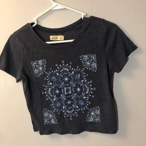 Hollister cropped graphic T (xs)
